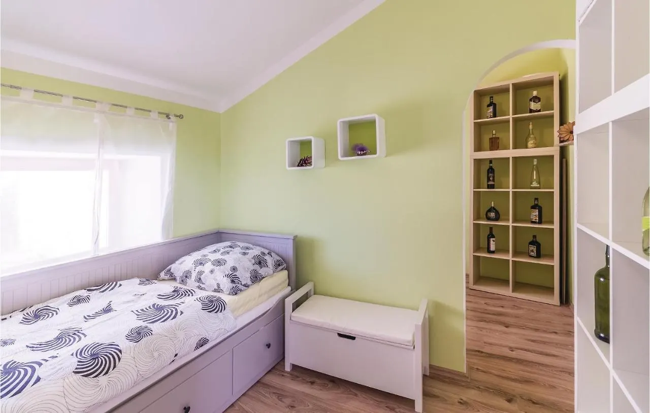 Beautiful Home In Pomer With Wifi